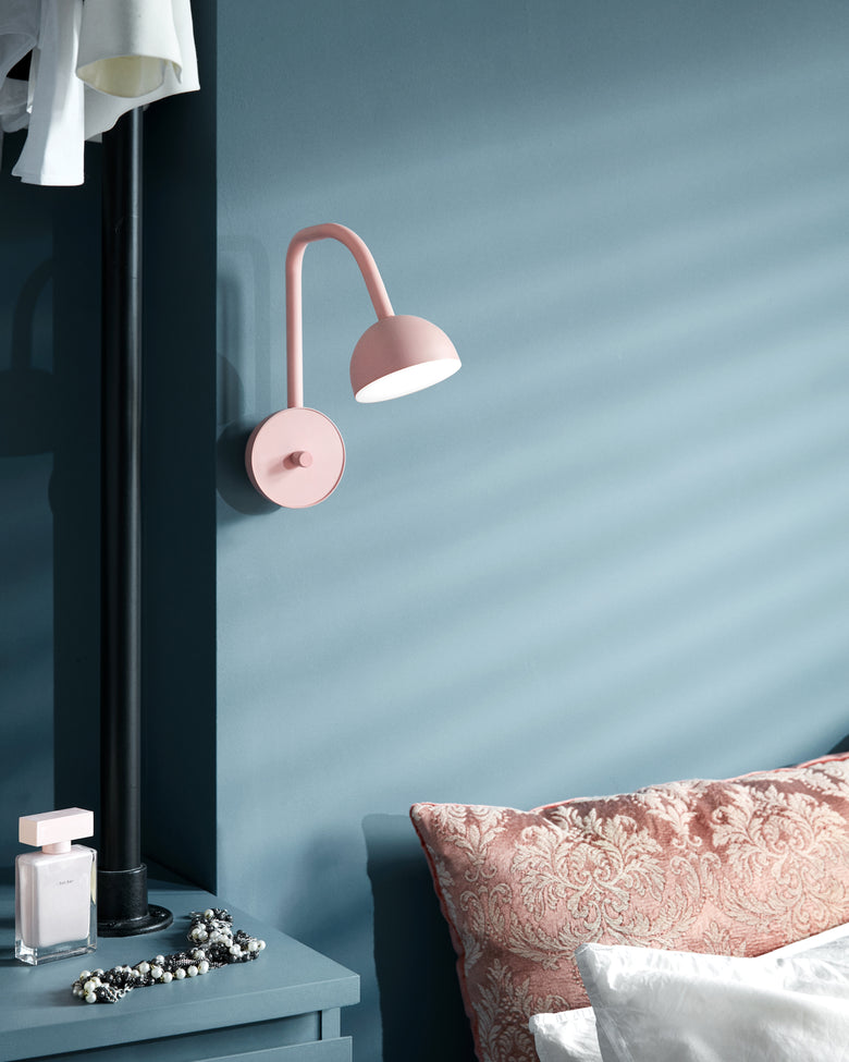 Blush pink bedside Photo Chris Tonnesen