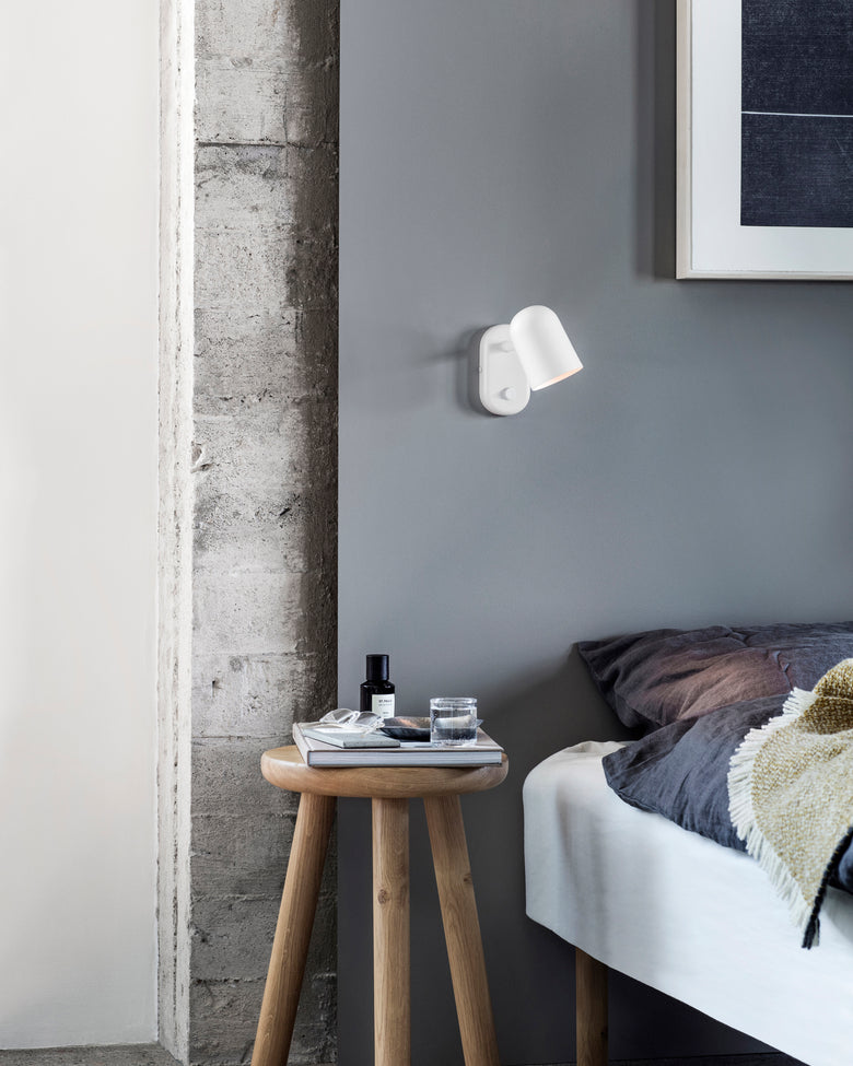 Buddy wall white bedside Photo Chris Tonnesen