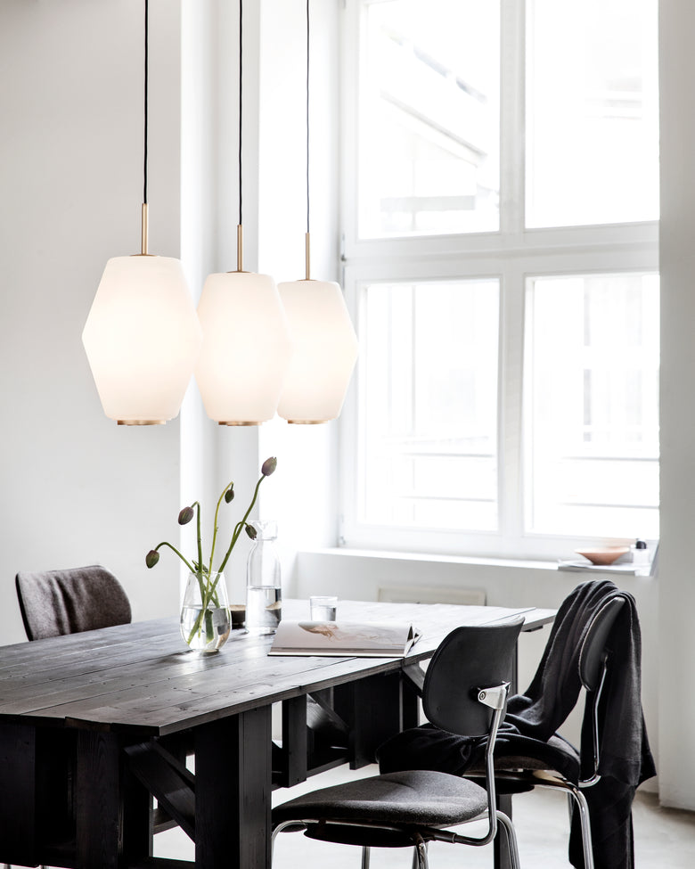 Dahl Brass diningtable side-Chris Tonnesen