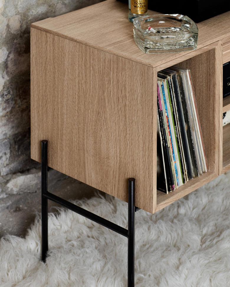 Hifive Light Oak closeup Photo Chris Tonnesen