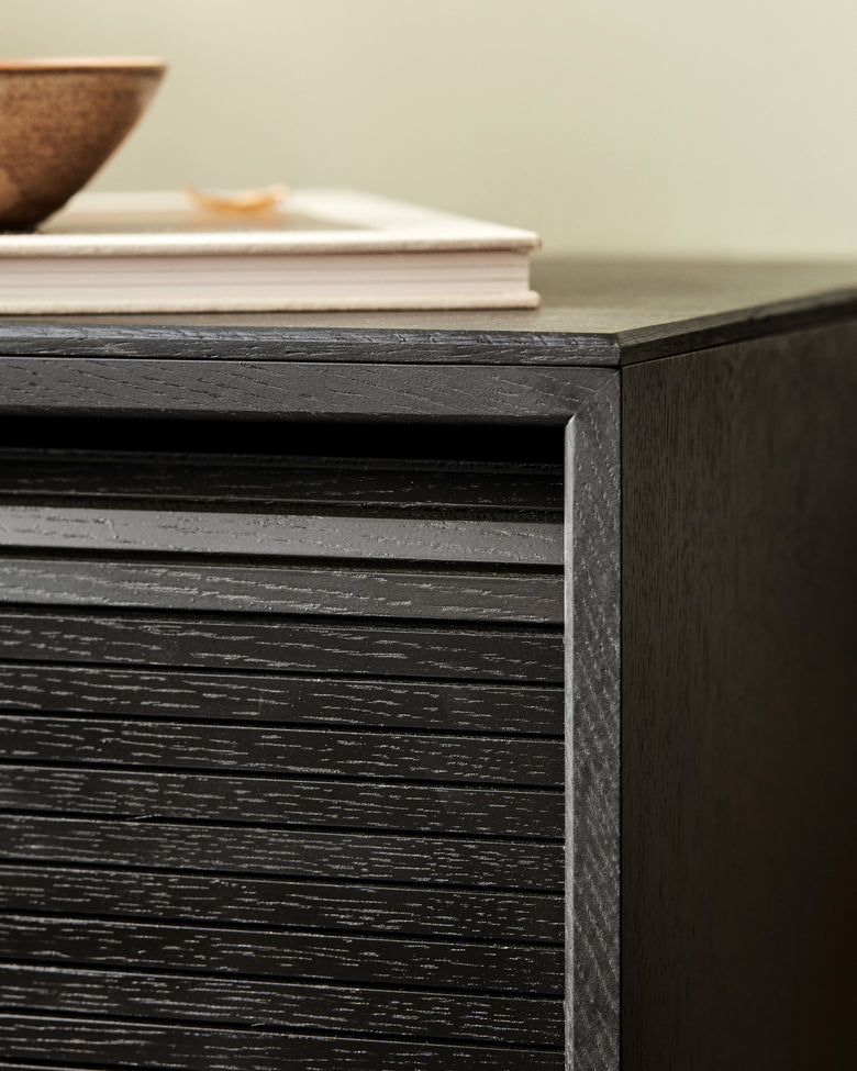 Hifive black tambour closeup Photo Chris Tonnesen