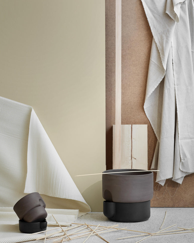 Oasis black noplants Photo Chris Tonnesen