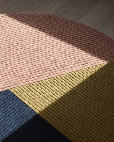 Row rug circular trio