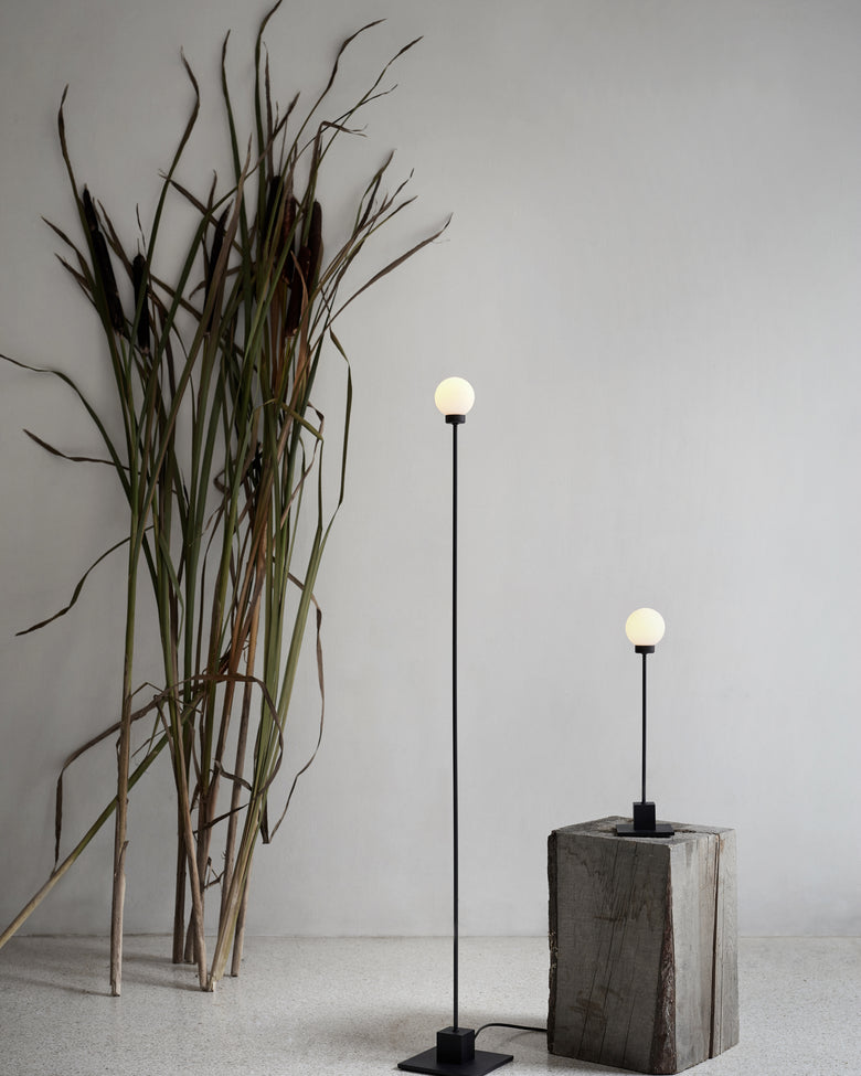 Snowball floor lamp