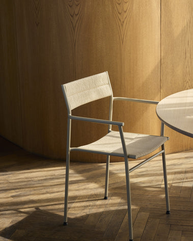 Vev dining chair w/armrests