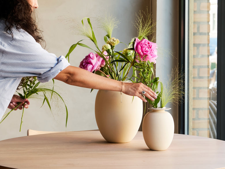 Brim vase