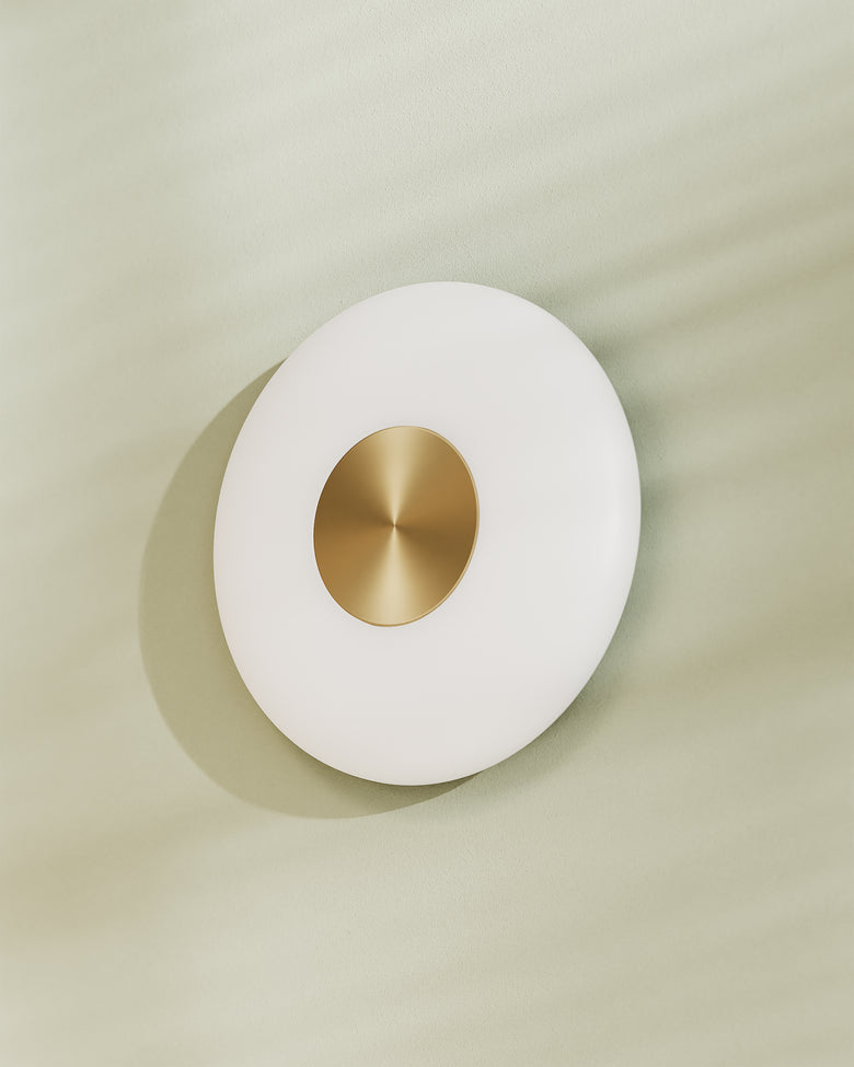 Glint glass opal wall lamp