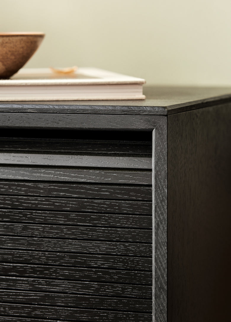 Hifive black tambour closeup Photo Chris Tonnesen