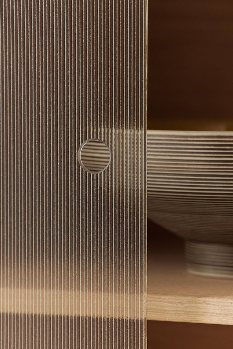 Hifive glass cabinet