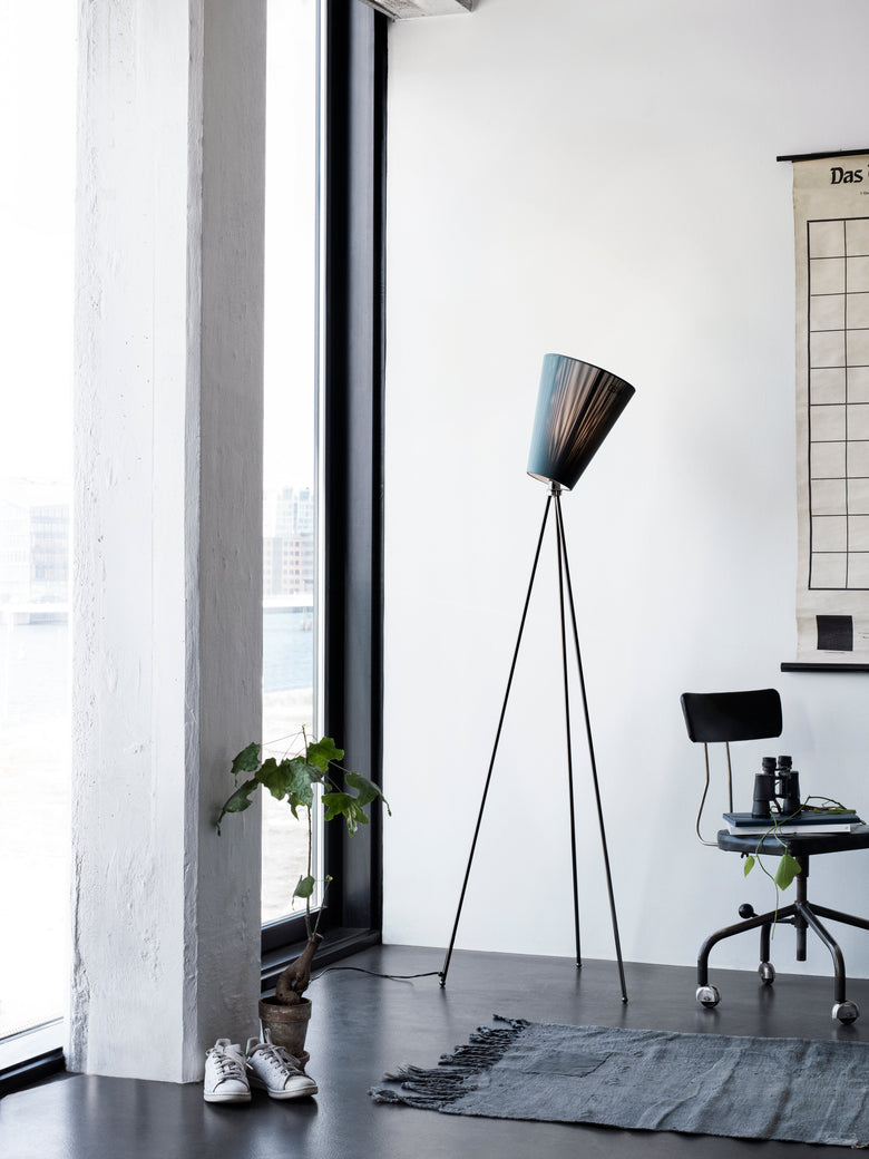 Oslo Wood Glossy Black High res Photo Chris Tonnesen