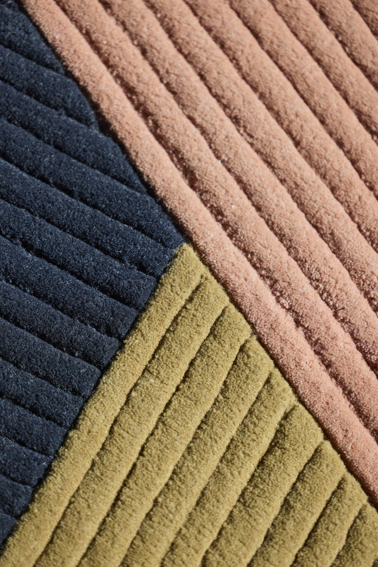 Row rug circular trio