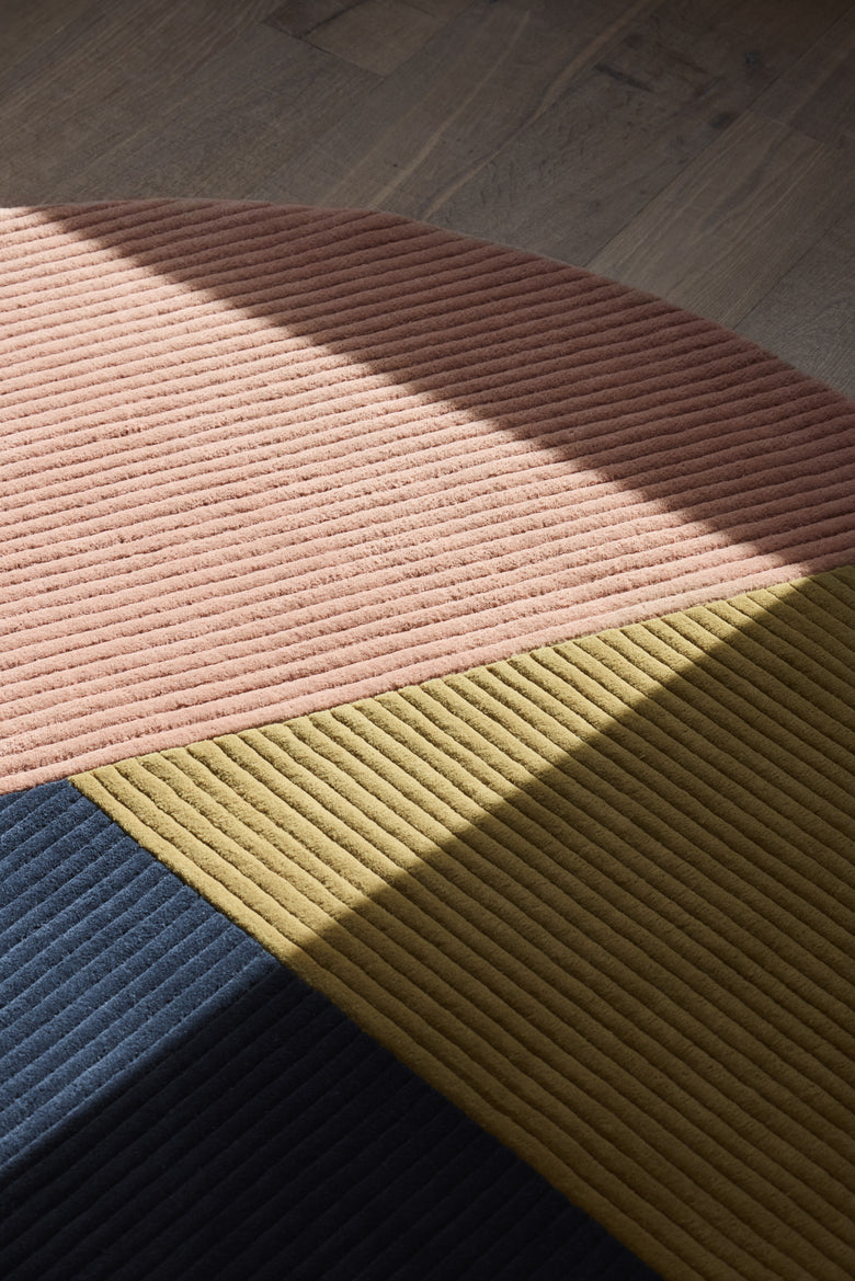 Row rug circular trio