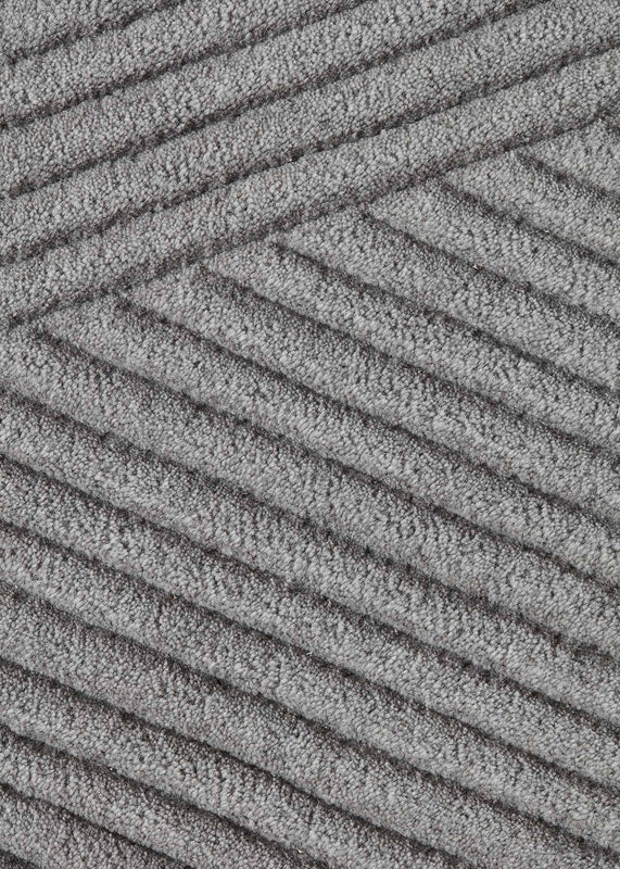 Row rug light grey detail photo Chris Tonnesen