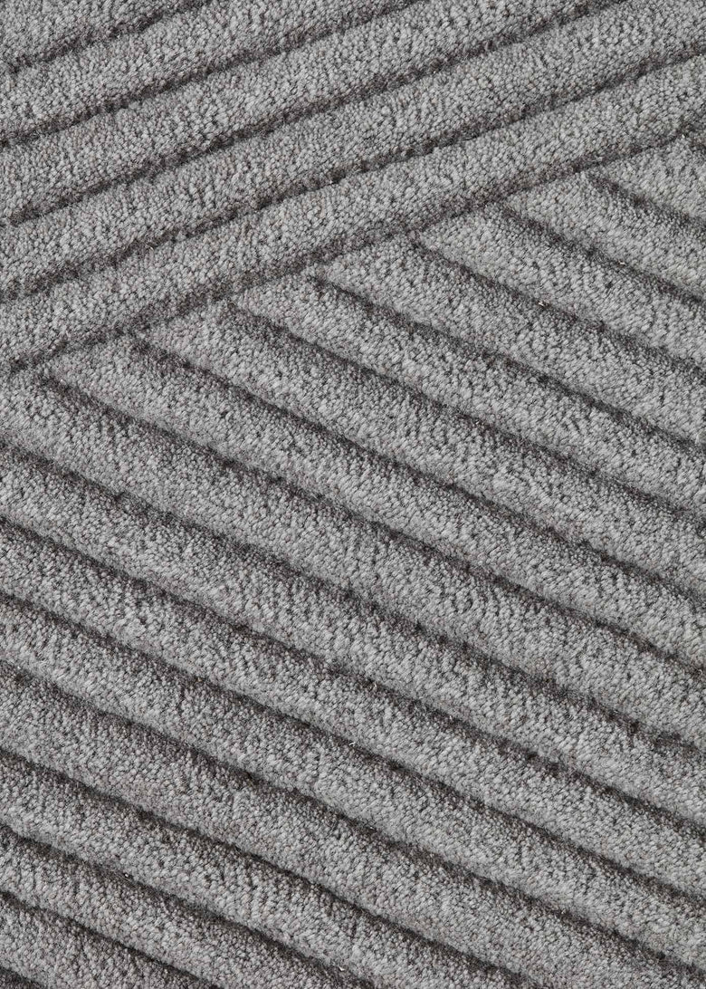 Row rug light grey detail photo Chris Tonnesen