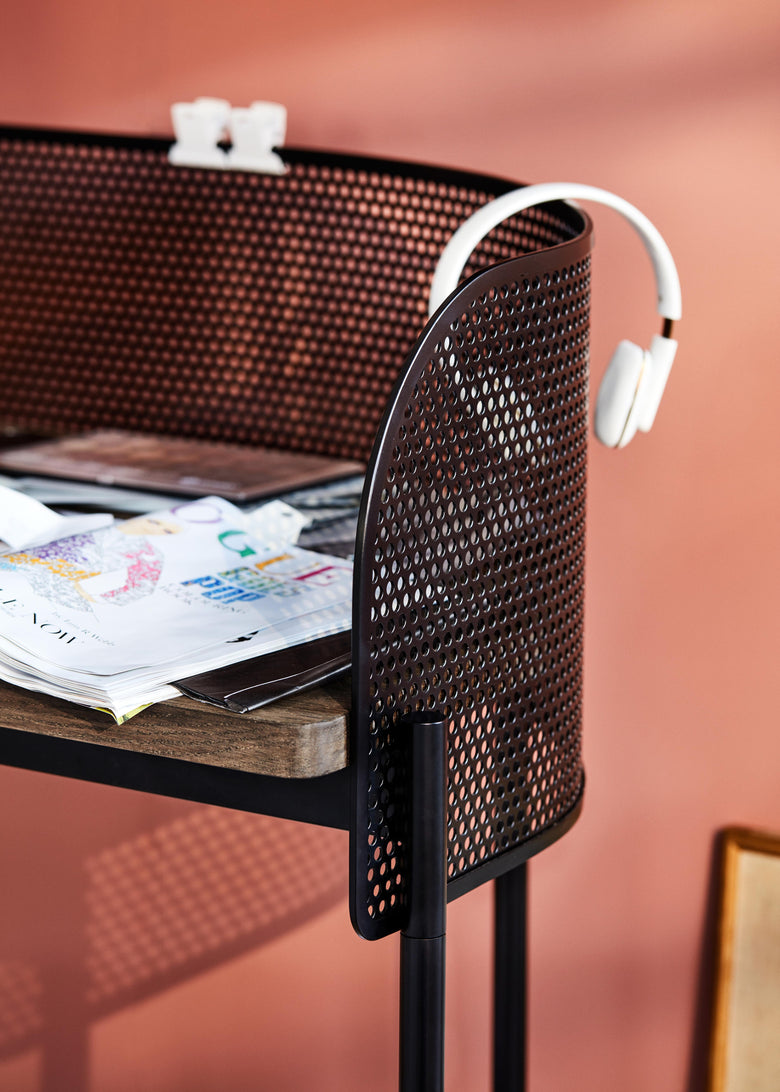 Shelter closeup- Photo Chris Tonnesen