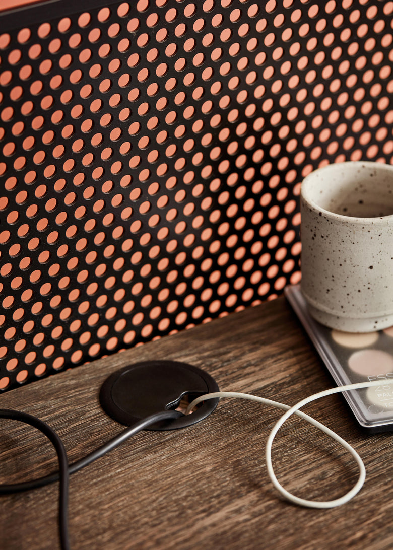 Shelter closeup cables- Photo Chris Tonnesen