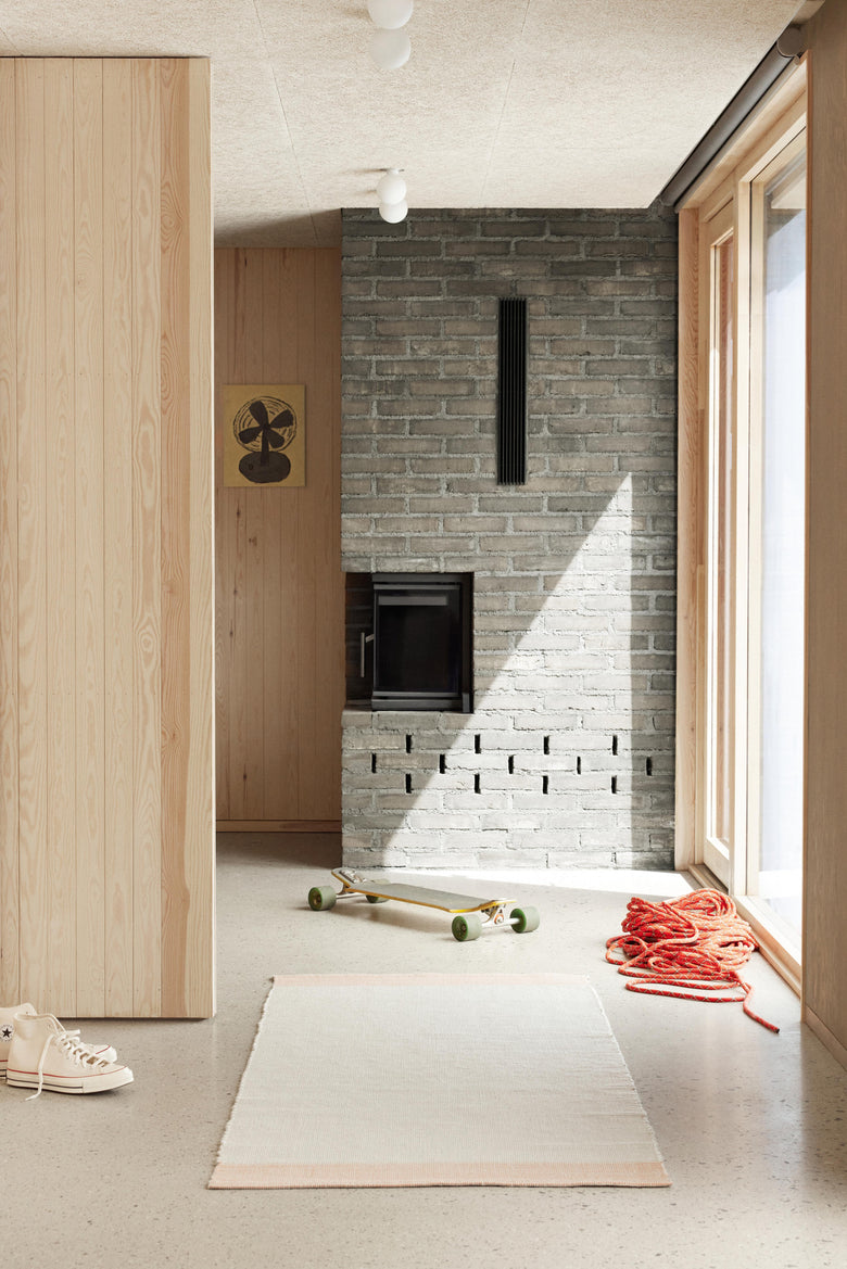 Spool runner grey green hallway Ph Sara Spilling