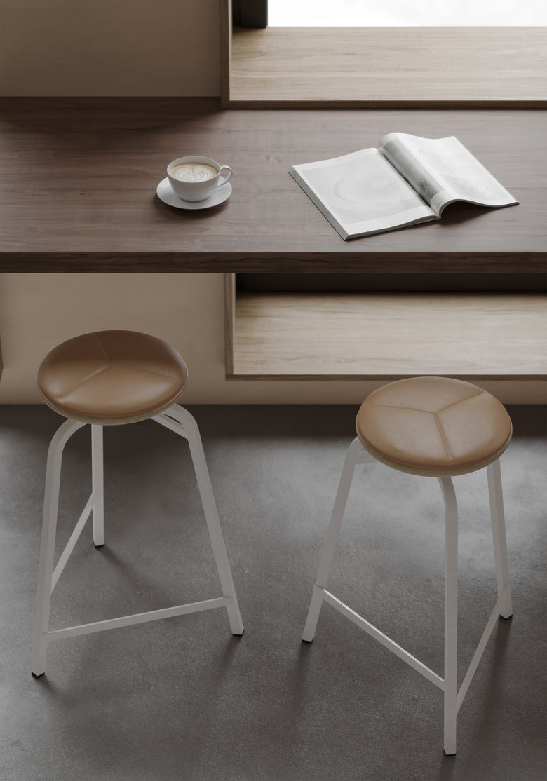 Treble bar stool